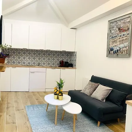 House - 2 Bedrooms - Champs-elysees Lägenhet