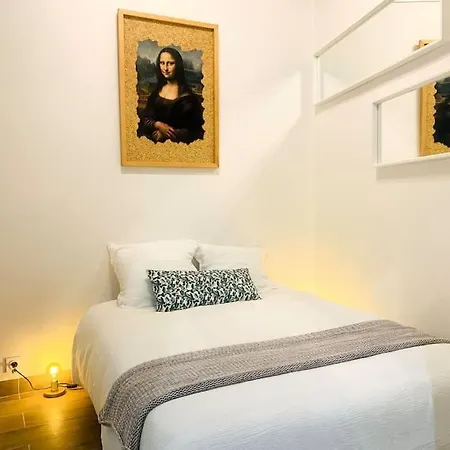 House - 2 Bedrooms - Champs-elysees *